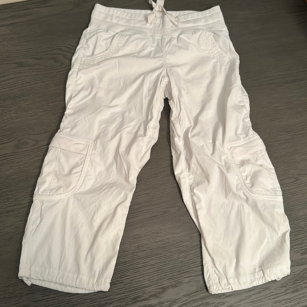 Lululemon Studio Cropped 13x19